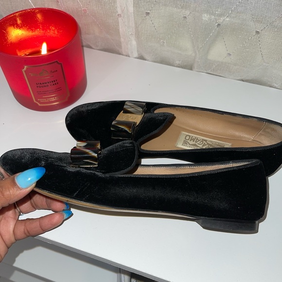 Velour Ferragamo Flat shoes - Picture 7 of 9